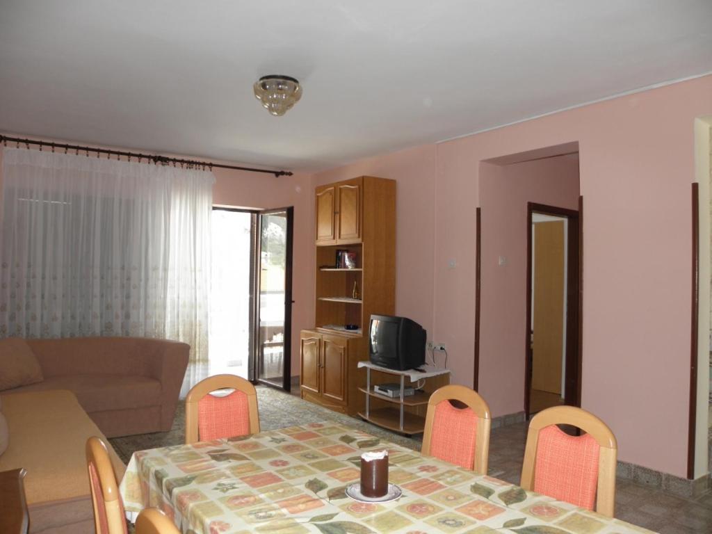 Apartments Milan In Baska Exterior foto